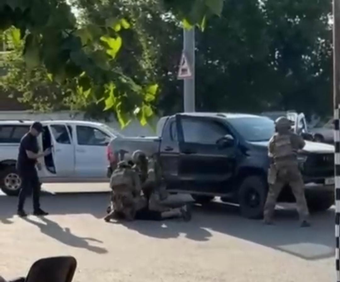 Столичные спецслужбы провели задержание в Уральске