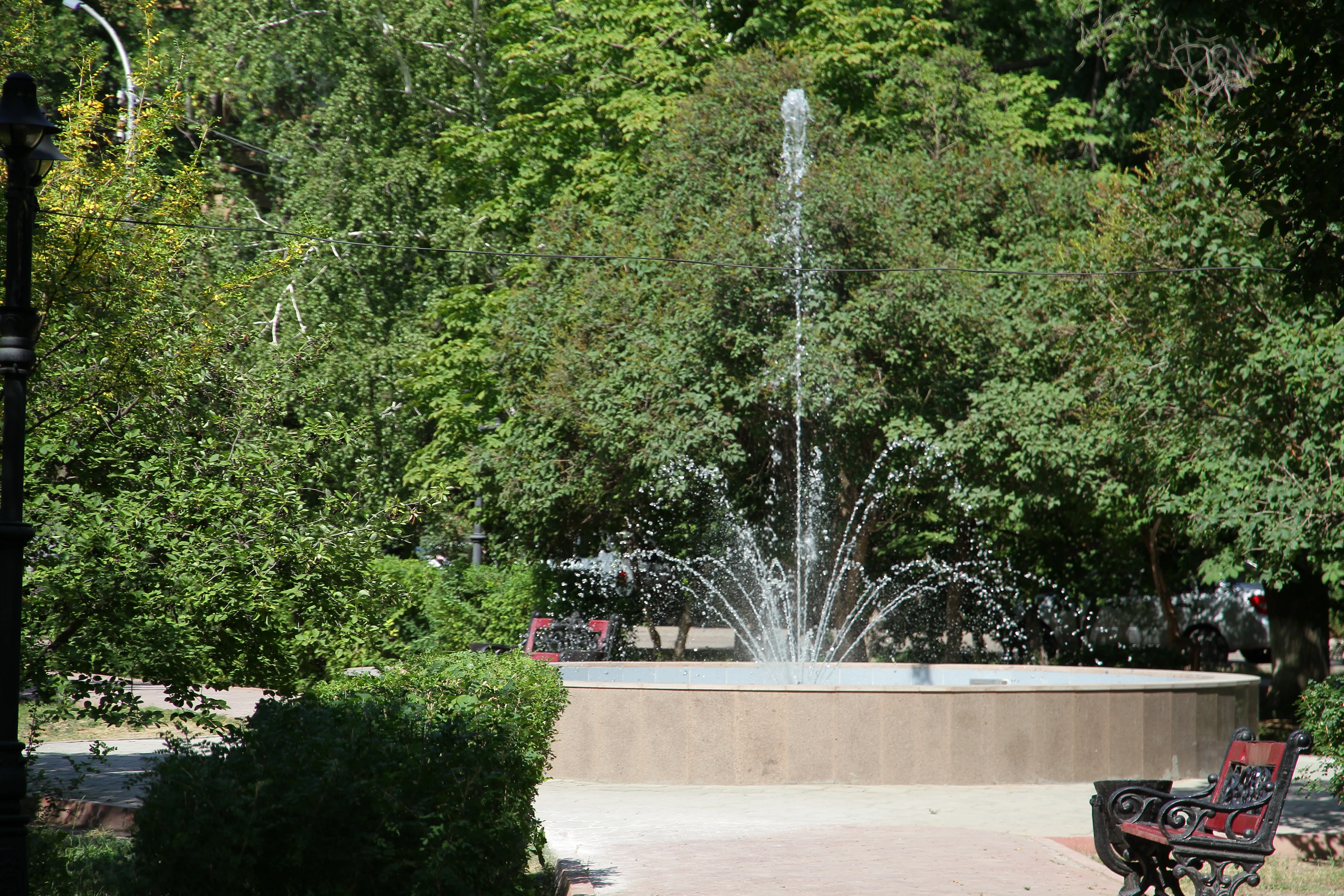 Гроза, град и шквальный ветер прогнозируют на Западе Казахстана 11 июля