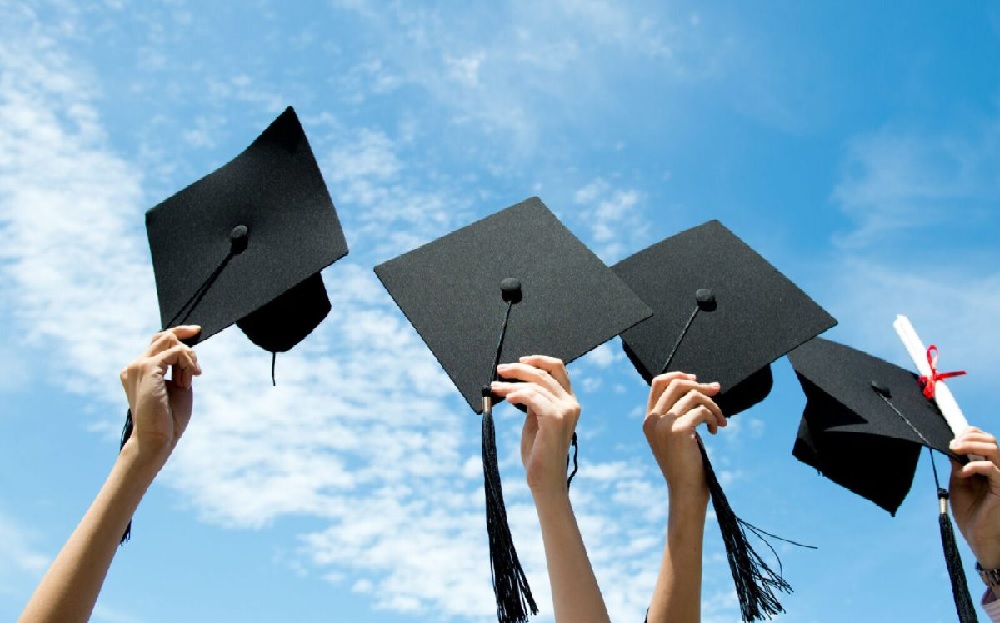 Стипендии казахстанских студентов вырастут в два раза в 2025 году