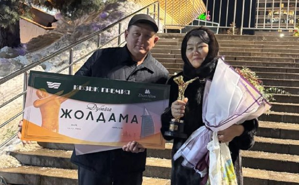 «Все под водой, вещи плавали»: видео супругов из Атырау восхитило Казнет