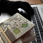 Пенсионерке из Актобе предложили "продлить работу SIM-карты" и оформили на нее кредит