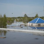 Вода в затопленных дачных домах Уральска может продержаться до трех месяцев
