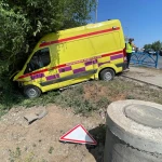 Карета скорой помощи врезалась в иномарку в Уральске: есть пострадавшие