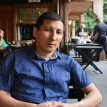 Бывшего дипломата Сакена Мамаша арестовали за избиение жены