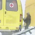Погрузку зерна в машину скорой помощи сняли на видео в Уральске