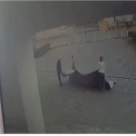 Замдиректора стирала свой ковёр на территории школы в ЗКО
