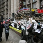 Пристройку к жилому дому сносят в старом центре Алматы