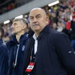 Черчесов покинул пост главного тренера сборной Казахстана по футболу