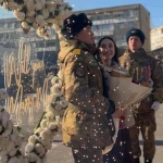 Солдат сделал предложение своей девушке на военной присяге в Актау