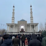 Тысячи верующих собрались на Айт-намаз в Уральске