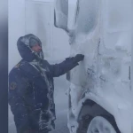На дорогах и в кемпингах Актюбинской области скопилось более двух тысяч машин