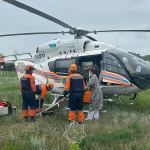Младенца на вертолете доставили в больницу Уральска