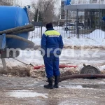 Что происходит на месте аварии на трубопроводе в Уральске
