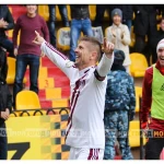 В Актобе затопило дачи. Людей эвакуируют на лодках