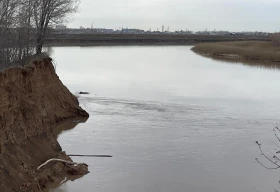 Уровень воды в Урале продолжает медленно подниматься