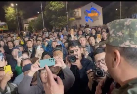 Пострадавшие от паводка кульсаринцы всю ночь стояли у акимата