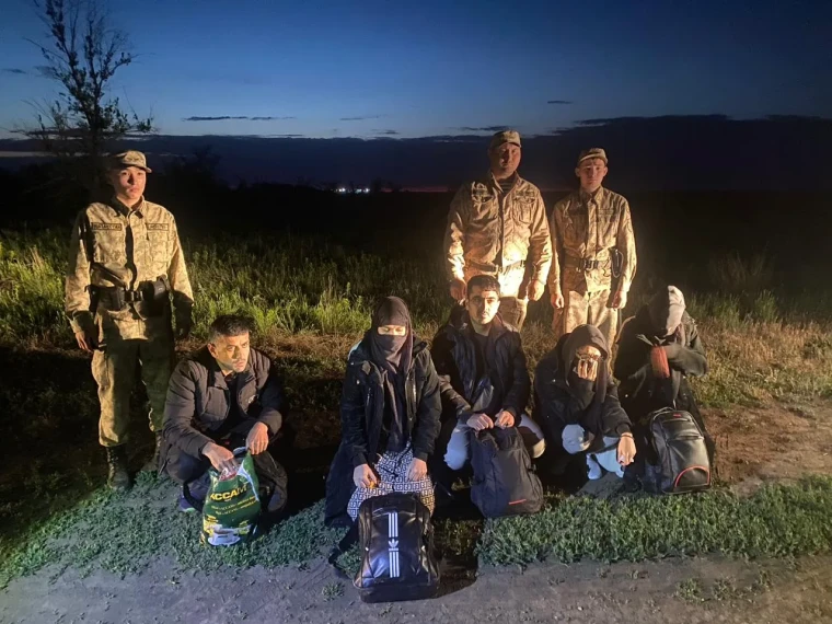Граждане Афганистана заплатили по 7 тысяч долларов "проводникам", чтобы перейти госграницу в ЗКО | Мой Город Граждане Афганистана заплатили по 7 тысяч долларов "проводникам", чтобы перейти госграницу в ЗКО