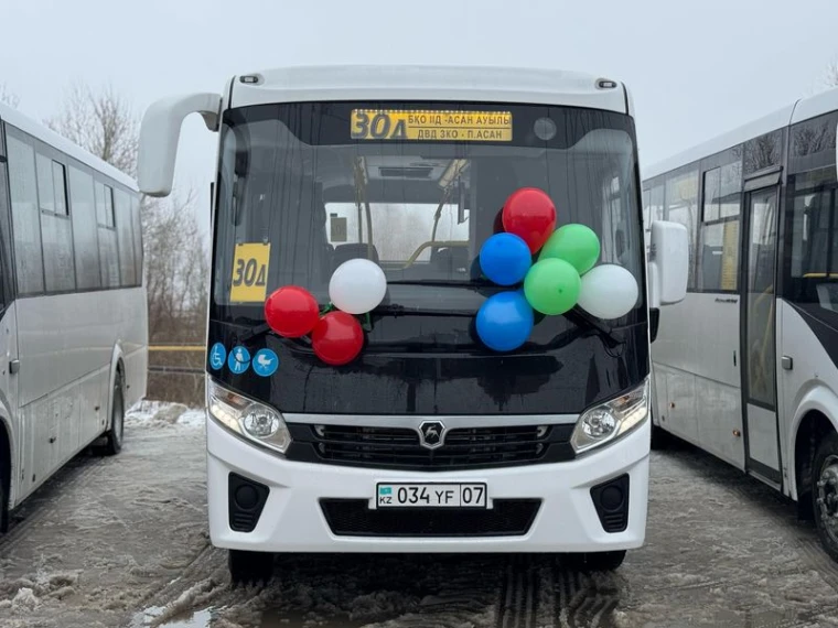 Оралда бес жаңа автобус пайдалануға берілді | Мой Город Оралда №30Д маршруты «Вектор Next» маркалы автобустармен толықты.