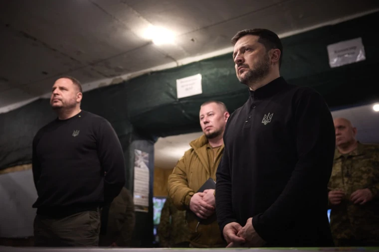 Зеленский подписал законы о продлении в Украине военного положения и мобилизации | Мой Город Зеленский подписал законы о продлении в Украине военного положения и мобилизации