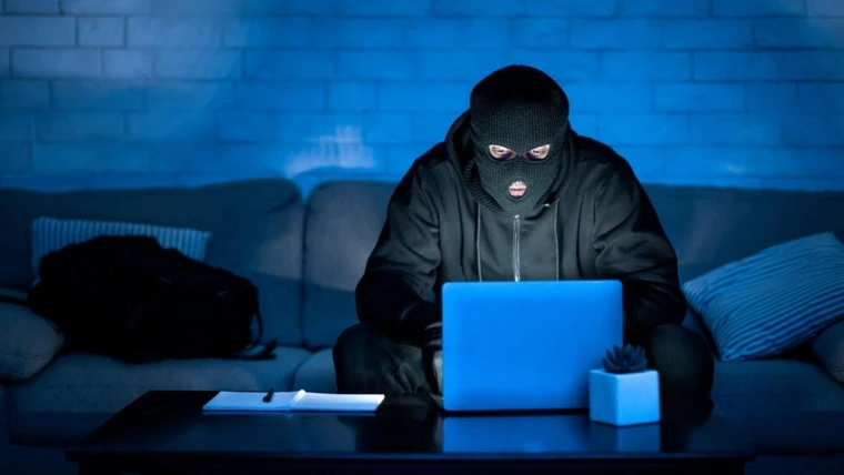 БҚО-да интернет алаяқтары 182 млн теңге шығын келтірген | Мой Город БҚО-да 2025 жылдың үш айында интернет алаяқтарынан 182 млн теңге шығын келген.
