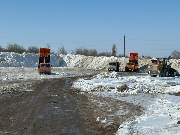 Жители Уральска против снежного полигона возле своих домов | Мой Город Жители Уральска против снежного полигона возле своих домов