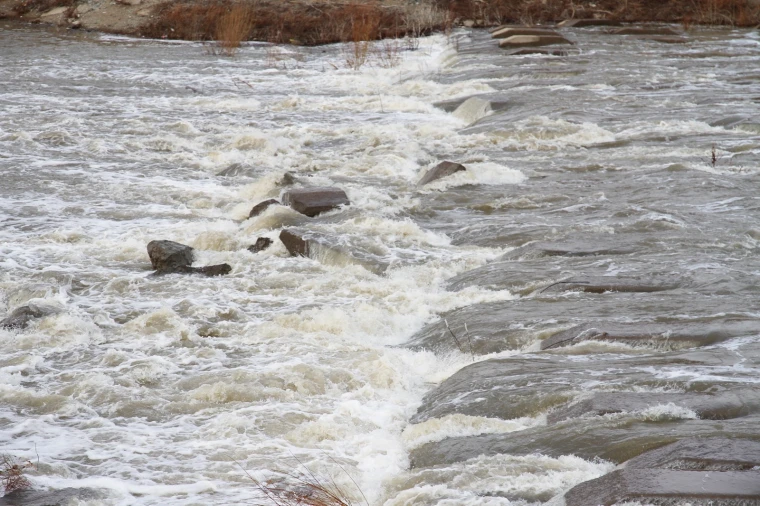 На водохранилищах ЗКО начали сброс воды | Мой Город На водохранилищах ЗКО начали сброс воды