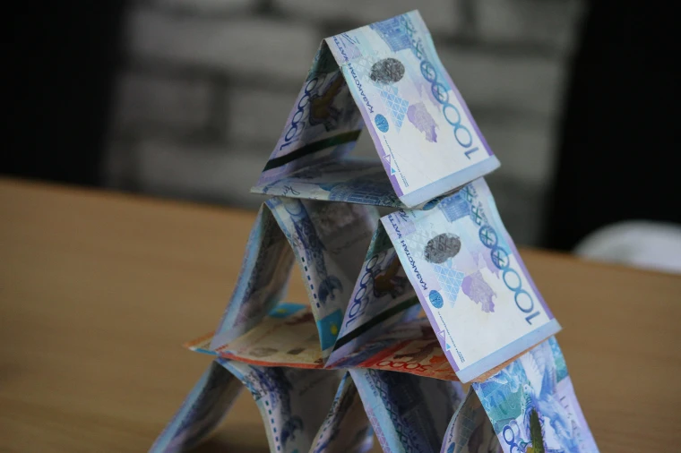 Қазақстандықтар қаржы пирамидасына 300 млн теңгеден астам ақша салған | Мой Город Қаржылық мониторинг агенттігі тұтынушылық кооператив деп тіркеліп, қаржы пирамидасымен айналысқан «Buyers Union» мекемесінің қызметін тоқтатты.
