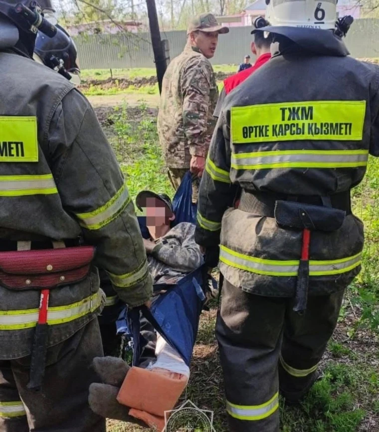 Строительная балка рухнула на жителя Уральска | Мой Город Строительная балка рухнула на жителя Уральска