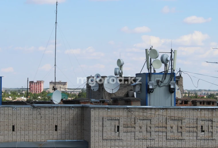 Радиофобы не дают устанавливать антенны сотовых операторов на многоэтажках Уральска | Мой Город Радиофобы не дают устанавливать антенны сотовых операторов на многоэтажках Уральска