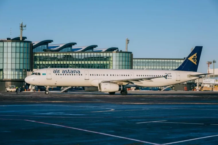 Air Astana выплатит ущерб за несостоявшийся отдых отцу и дочери | Мой Город Air Astana выплатит ущерб за несостоявшийся отдых отцу и дочери
